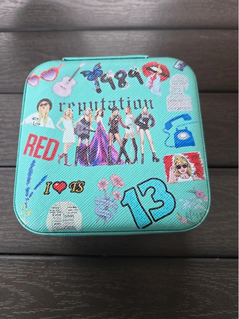 Taylor Swift Jewlery Box with Swifty Gifts Reputation